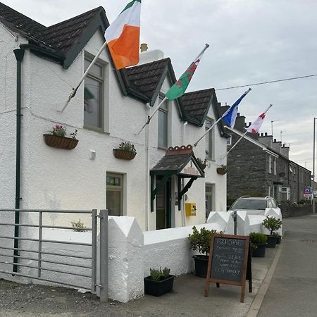 Llanfachraeth Holland Hotel מראה חיצוני תמונה